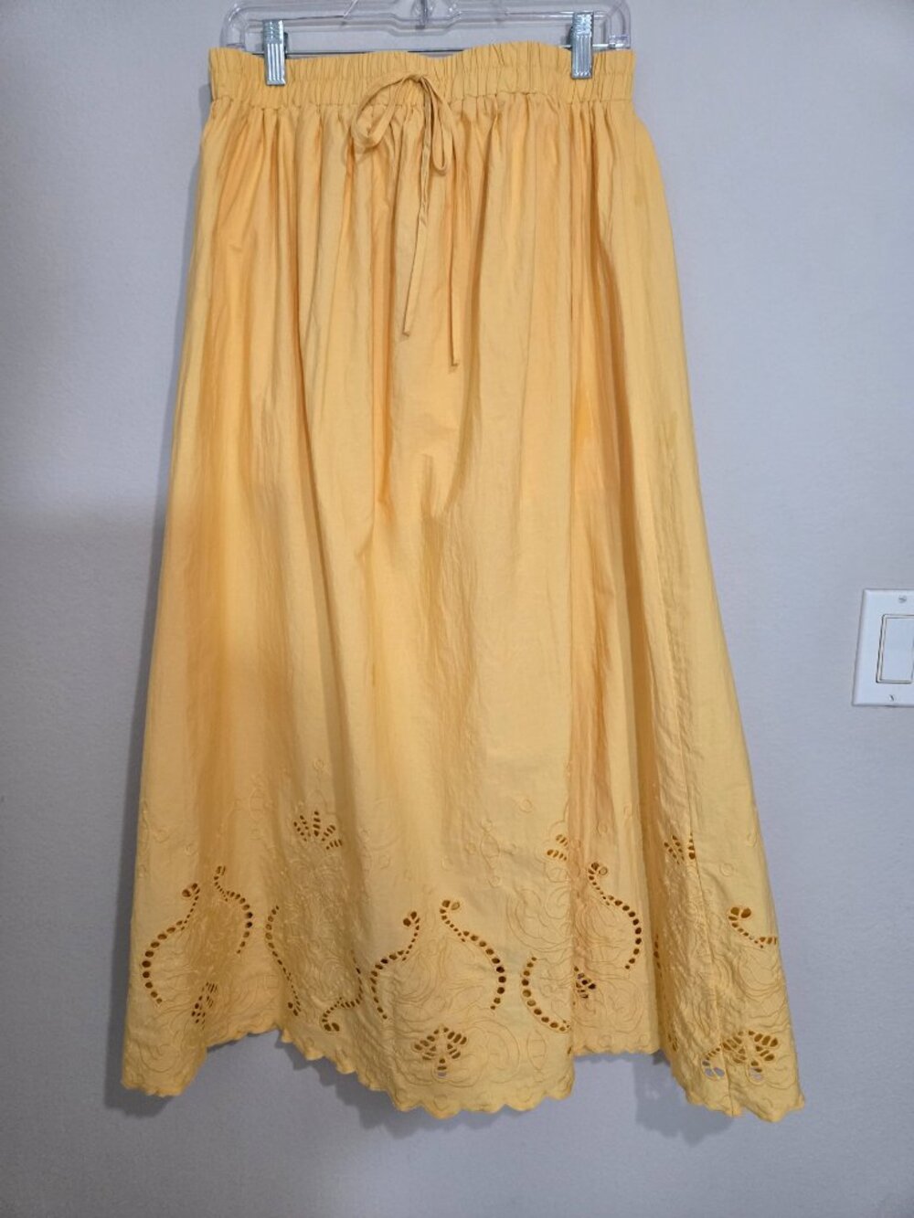 Moon River Yellow Eyelet Maxi Skirt Size Large "Alyssa Maxi Skirt"